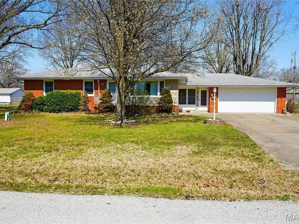 705 E 2nd South St, Mount Olive, IL 62069