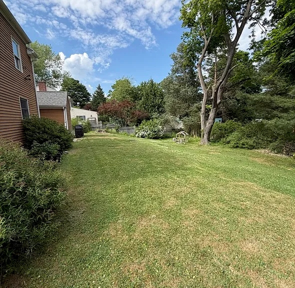 16 Frederick Dr — Photo 15