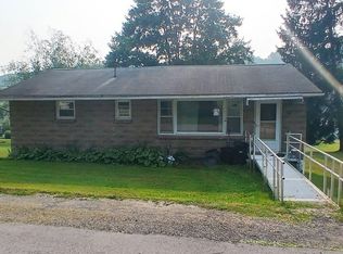 28 Maple St, Brookville, PA 15825