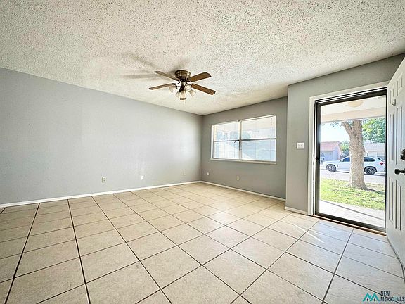 3rd image of 2201 W Bullock Ave