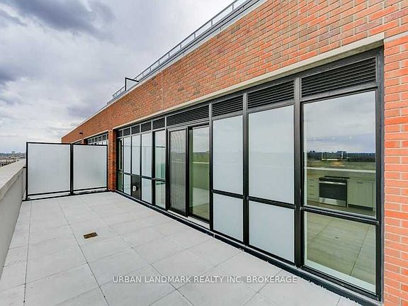 4th image of 2300 Saint Clair Ave W #914