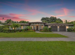 406 Oleander Rd, Belleair, FL 33756