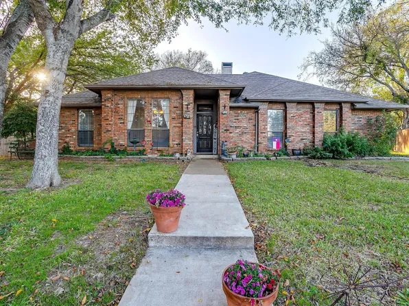 3647 Willow Spring Ct, Grand Prairie, TX 75052