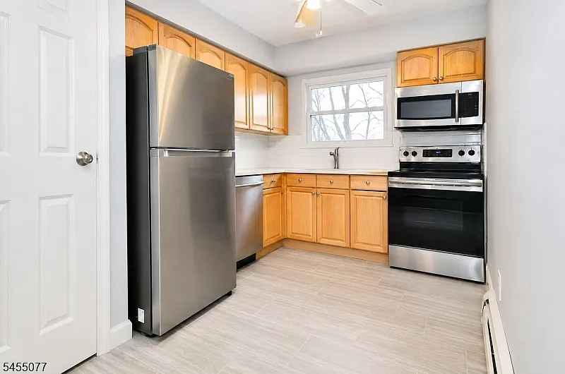 2 bed, 1.5 bath, 1140 sqft, $2,500 — Photo 4