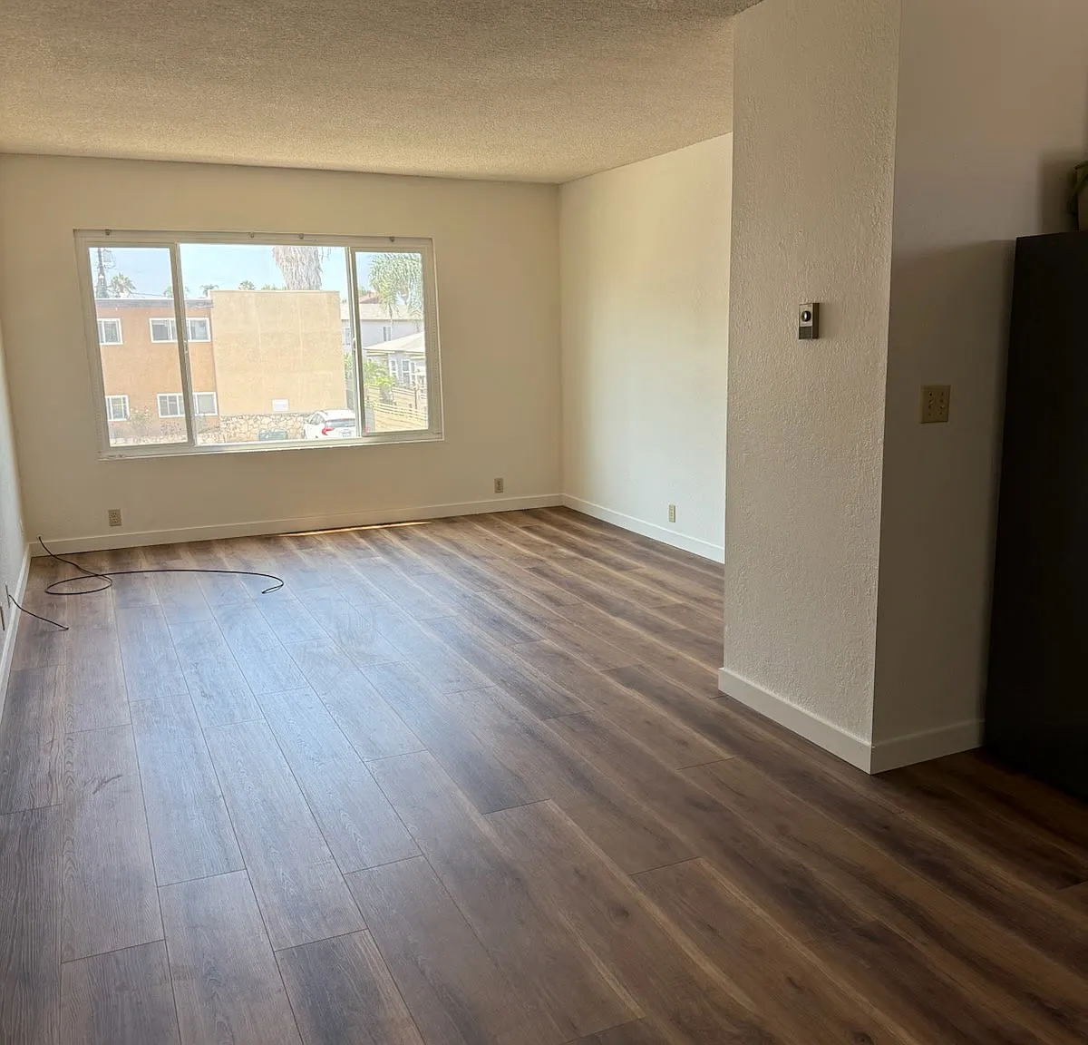 4355 Iowa St — Photo 4