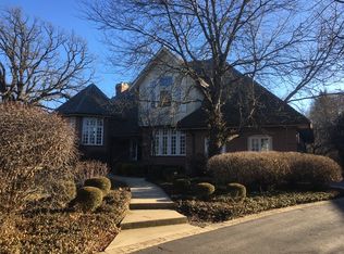 1091 Lawrence Ave, Lake Forest, IL 60045