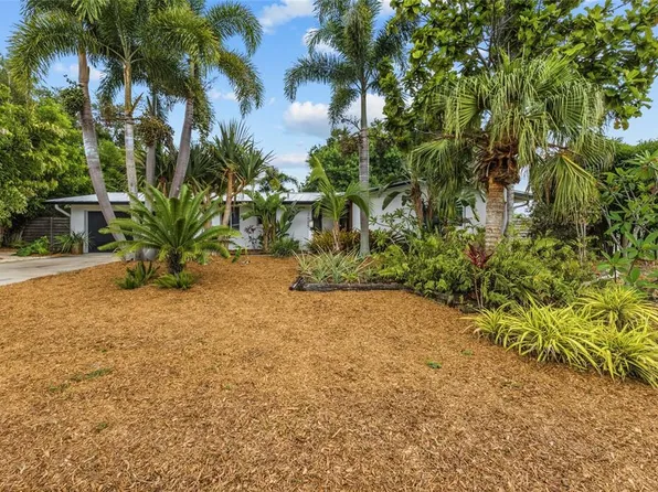 2605 Botany Ave, Sarasota, FL 34239