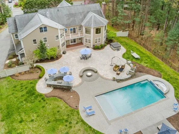 119 Fairbank Rd, Sudbury, MA 01776