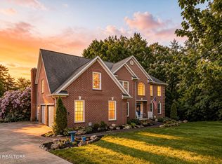 609 Trowbridge Ln, Knoxville, TN 37934
