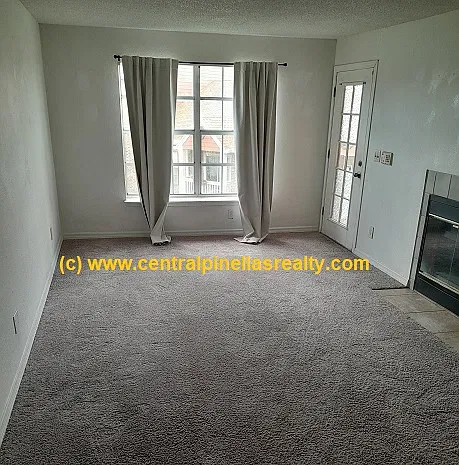 2 bed, 848 sqft, $1,595 — Photo 1