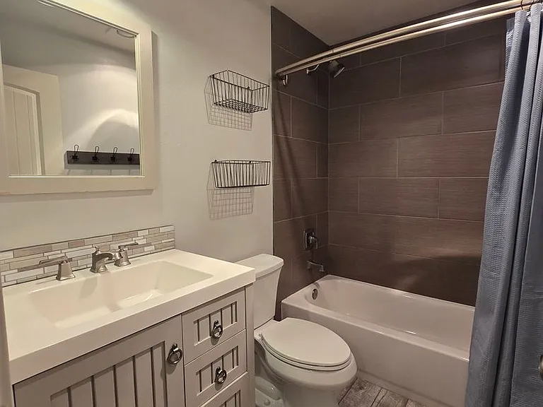 5247 Golden Hollow Rd — Photo 25