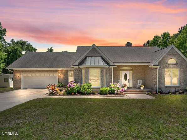 103 Hickory Circle, Hampstead, NC 28443