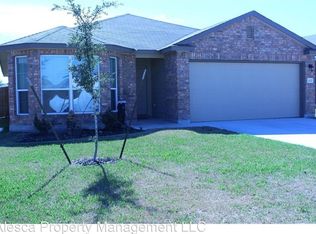 312 Foster Ln, Jarrell, TX 76537