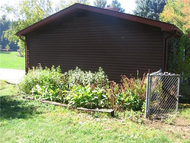 2nd image of 493 E Dexter Trl