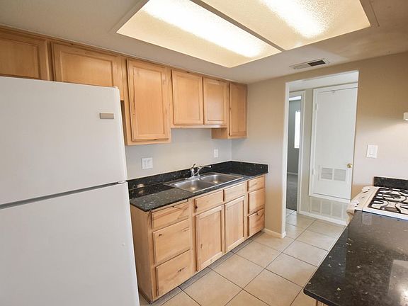 5th image of 8454 W Glenrosa Ave