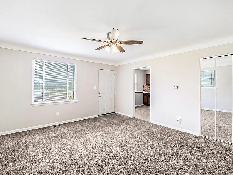 310 E Pierson Rd — Photo 3
