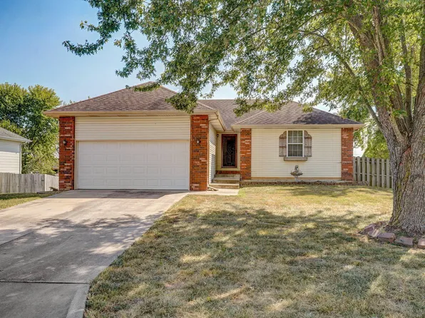 4060 W Ridgeview Street, Battlefield, MO 65619