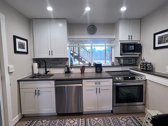 3rd image of 11496 W 105th Dr