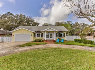 1426 Riverside Dr, Holly Hill, FL 32117