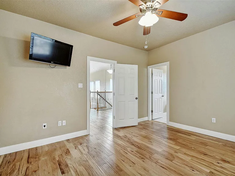 1007 Meckel Dr — Photo 12