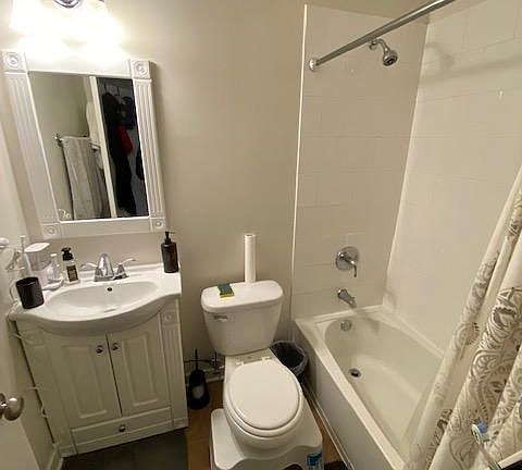 5th image of 7605 N Bosworth Ave APT 1N