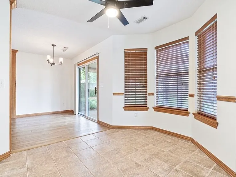 889 S Parkwood Dr — Photo 7