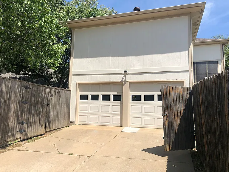 1002 Alameda Dr — Photo 25