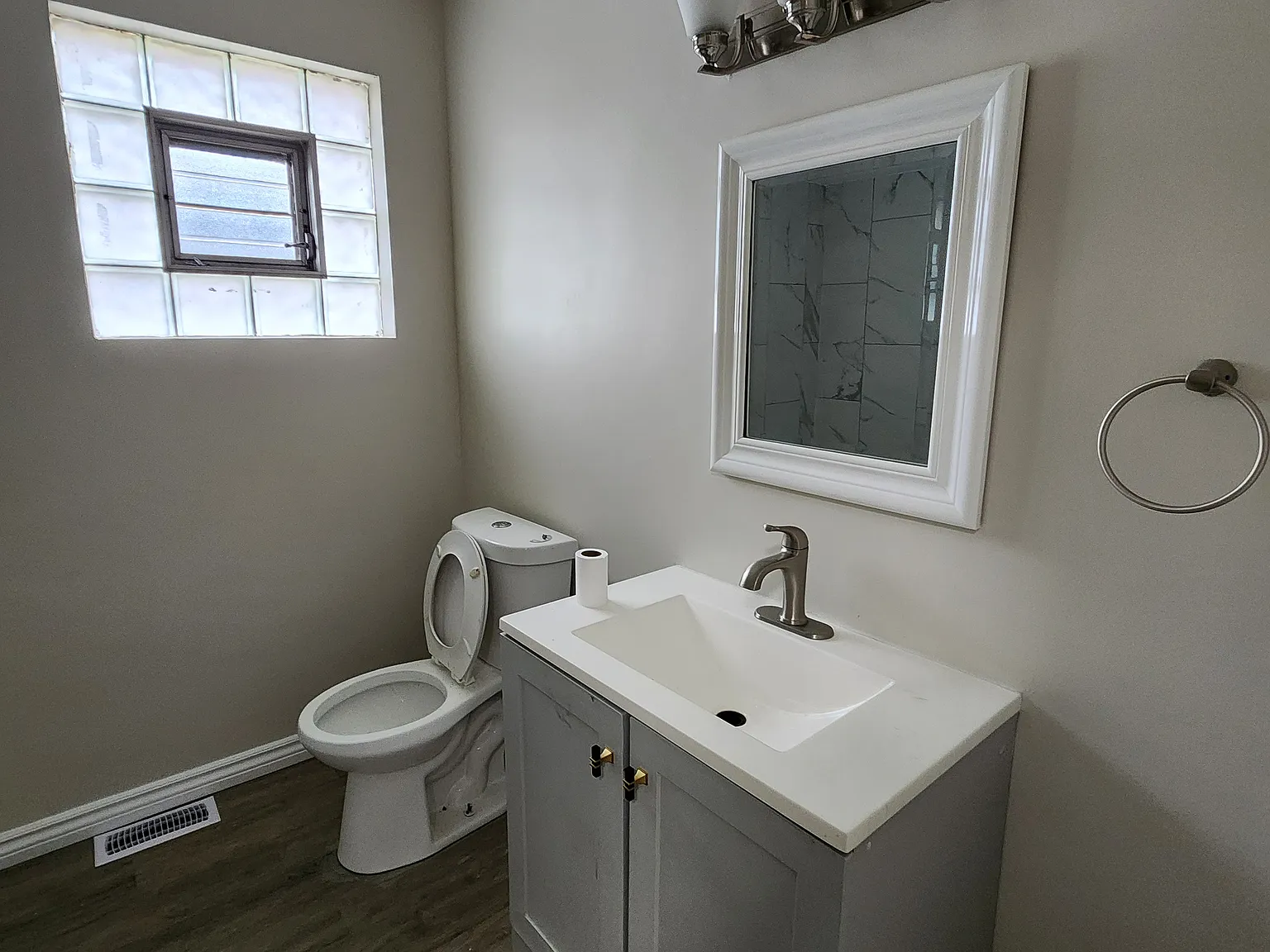3 bed, 1430 sqft, $2,400 — Photo 3