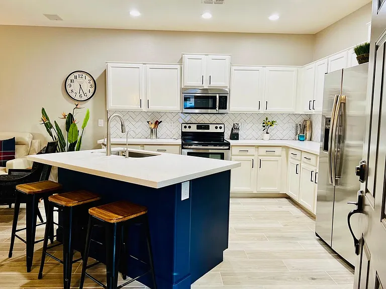 492 E Rainbow Dr — Photo 8
