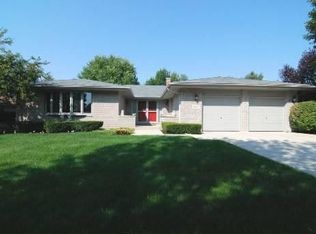 864 Groton Ct, Bartlett, IL 60103