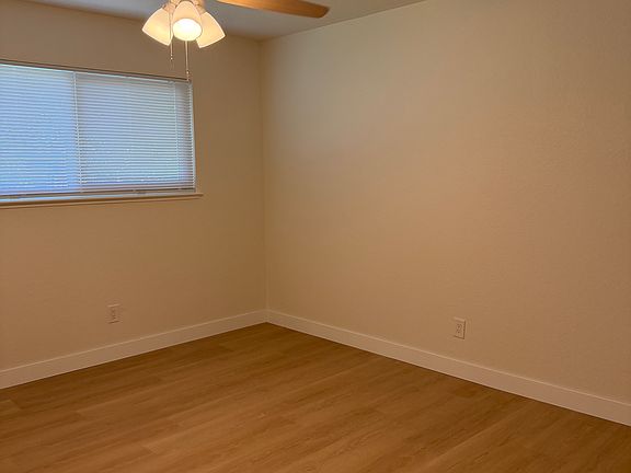 5th image of 2991 Belden St