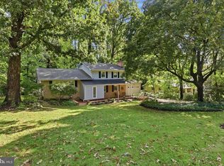 5017 Dodson Dr, Annandale, VA 22003