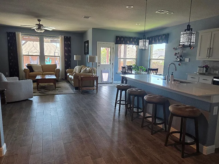 1709 Damascus Ct — Photo 12
