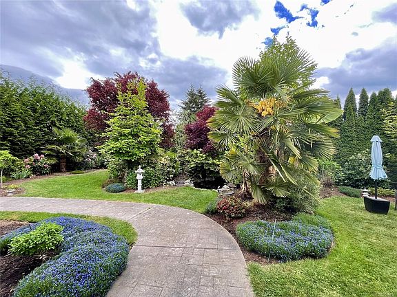 2nd image of 2071 James Edward Pl