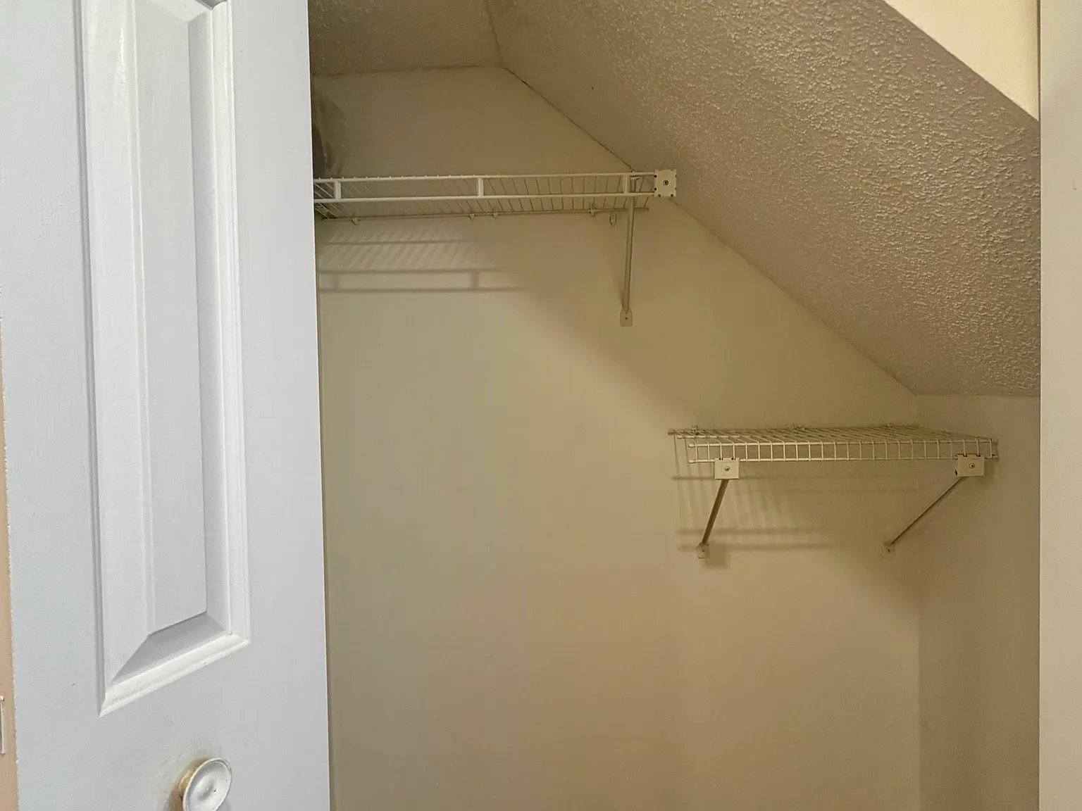 3 bed, 1289 sqft, $1,750 — Photo 3