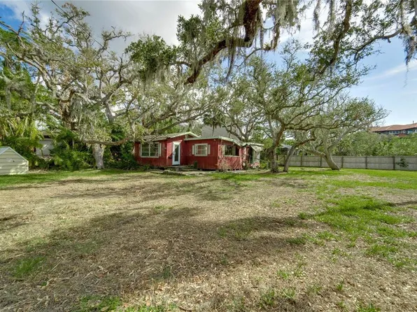 15106 Mary St, Largo, FL 33774