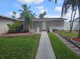 9431 NW 23rd St, Hollywood, FL 33024