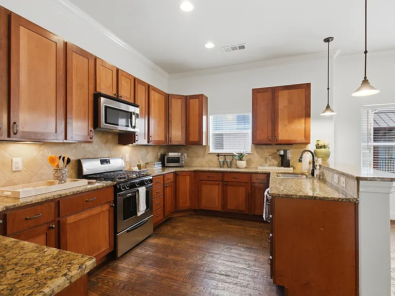 1715 Lewis Ct — Photo 13