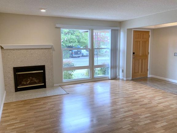 2nd image of 500 Shaw River Way