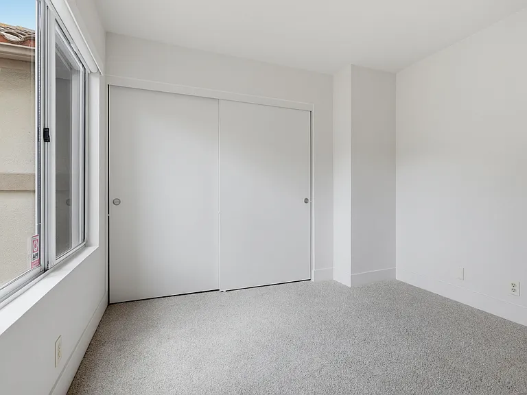 27529 Serena — Photo 39