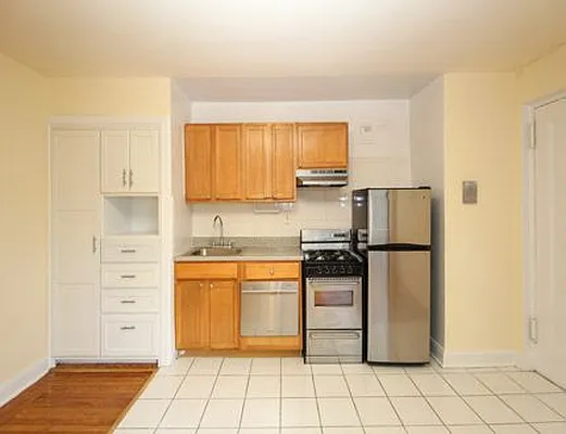 Rented by SW Queens Mezzanine | media 11