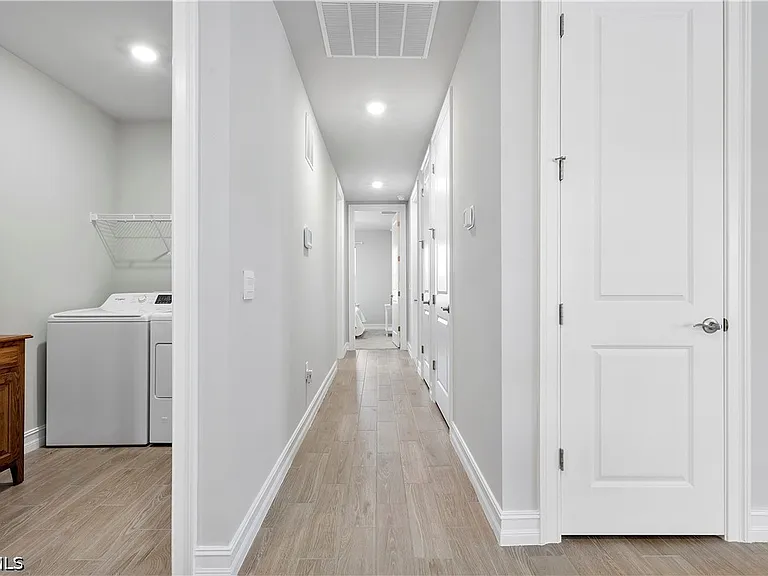17639 Wild Iris Ln — Photo 14
