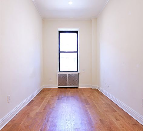 5th image of 34 W 75th St #2A