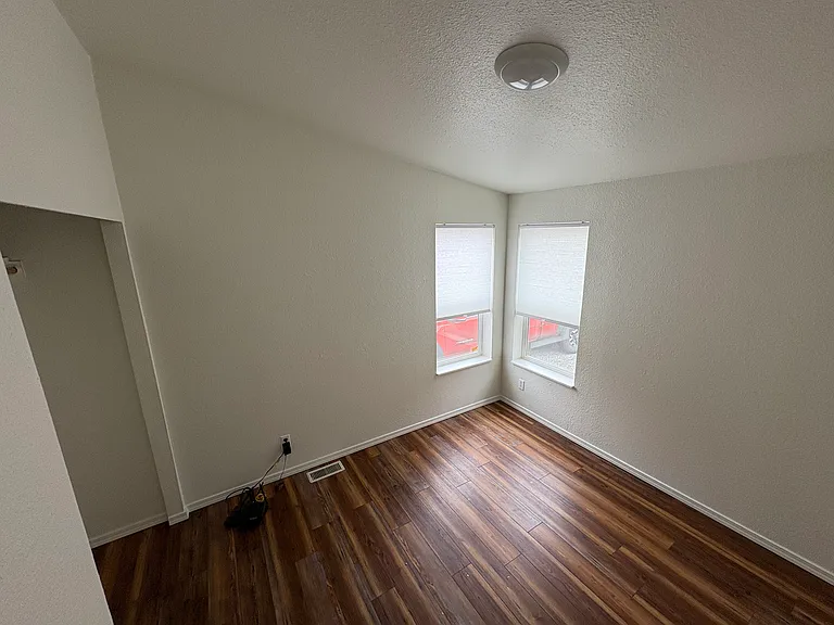 1004 Circle Dr — Photo 13