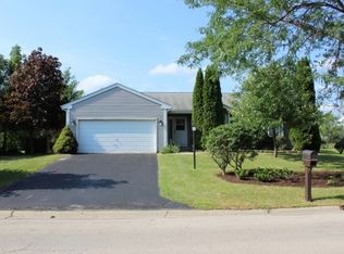 514 Porten Rd, Island Lake, IL 60042