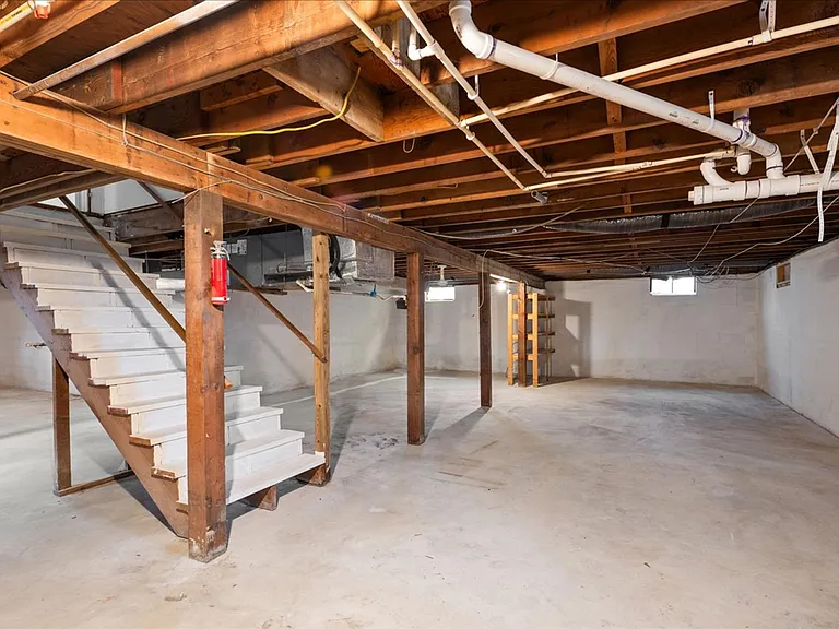 10 James Dr — Photo 22