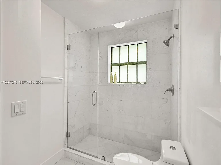 1901 S Le Jeune Rd #2 — Photo 8