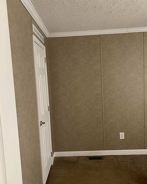 1st image of 281 Holiday Dr