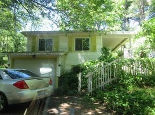 393 W Pine Dr, Greenville, MI