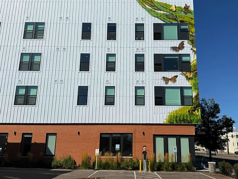 Warren Village Alameda Apartments — Photo 6